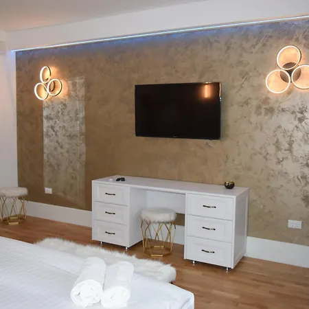 Rokebea Luxury Apartment Brasov Exterior photo
