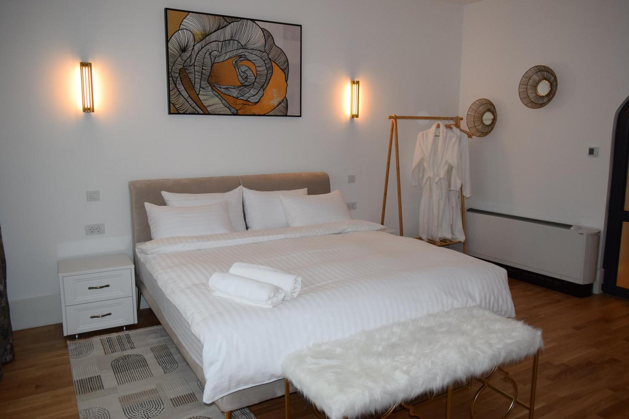 Rokebea Luxury Apartment *